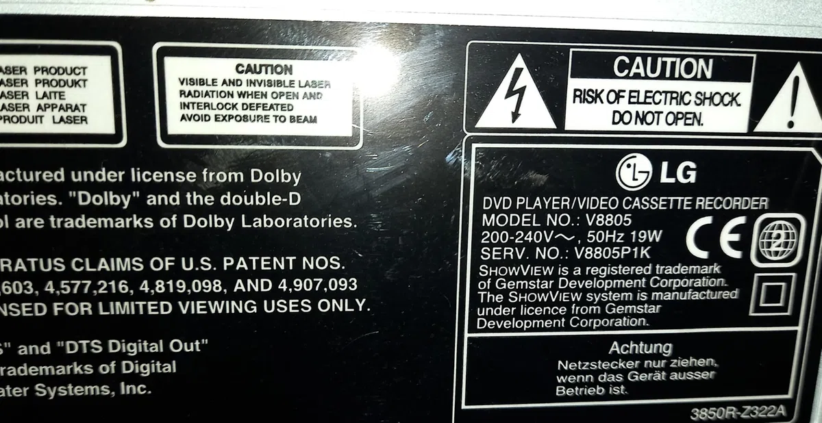 LG V-8805 Videorekorder/DVD-Player Kombination Silber
