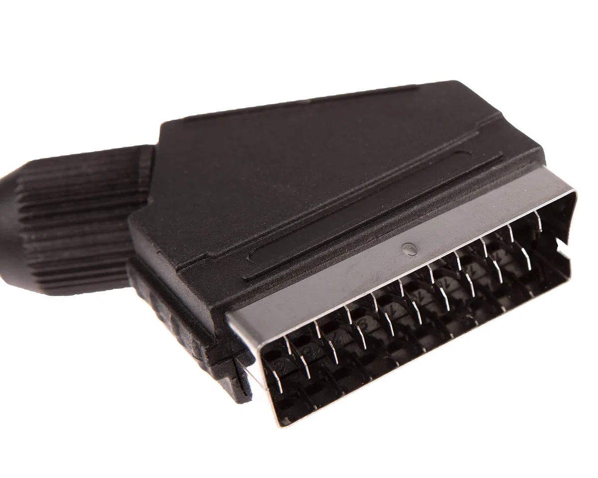CDL Micro 3 m Scart auf Scart Kabel mit 21 Pins verbunden
